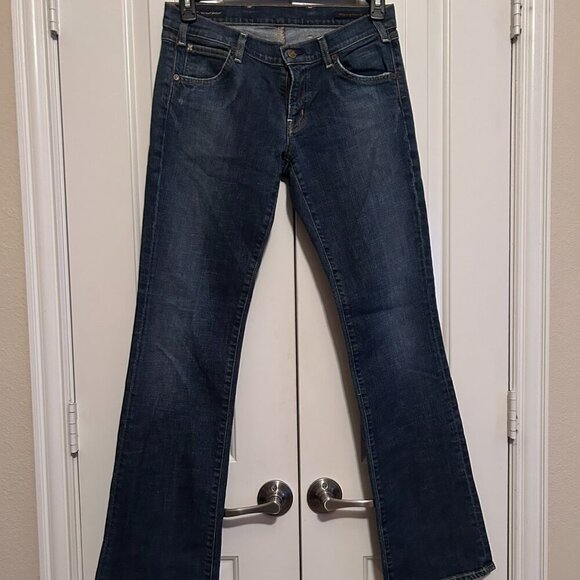 Citizens of Humanity Low Waist Boot Cut Jean in Size 31. - Picture 1 of 4